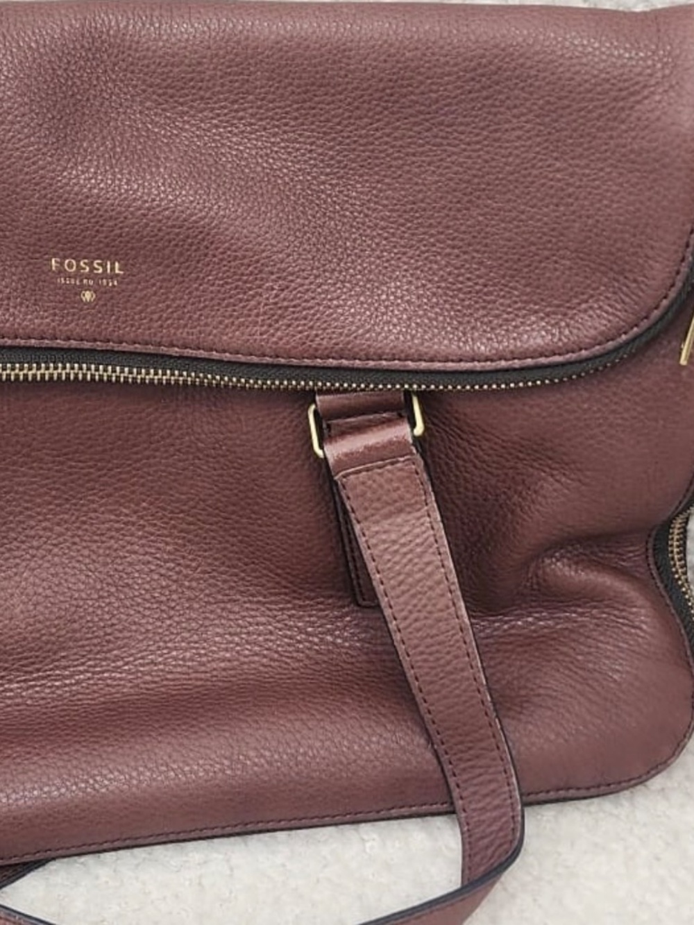 Fossil Expandable Leather Manuscript Messenger bag - Picture 4 of 11